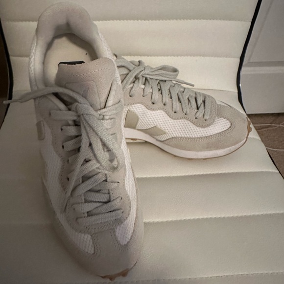 Veja Shoes - VEJA Rio Branco Size 37 (US Size 6)
